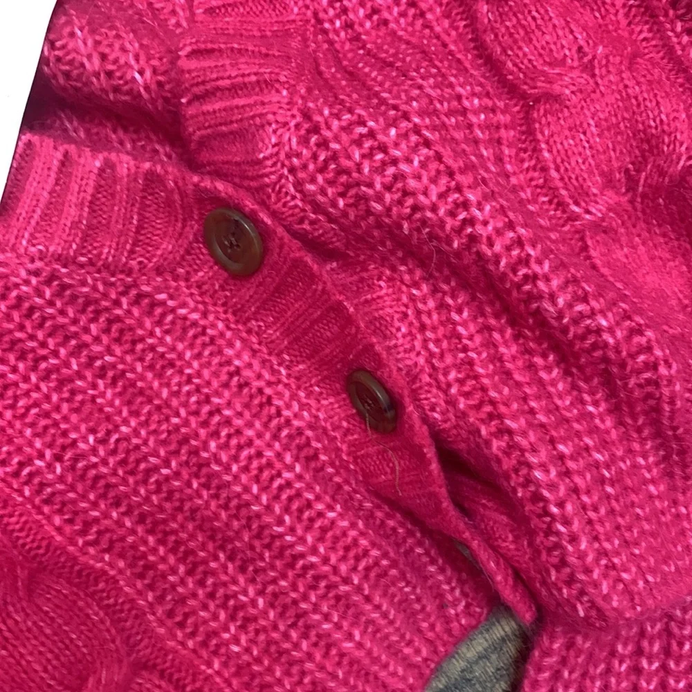 Urban Outfitters Pink V-Neck Crop Sweater - Picture 3 of 6